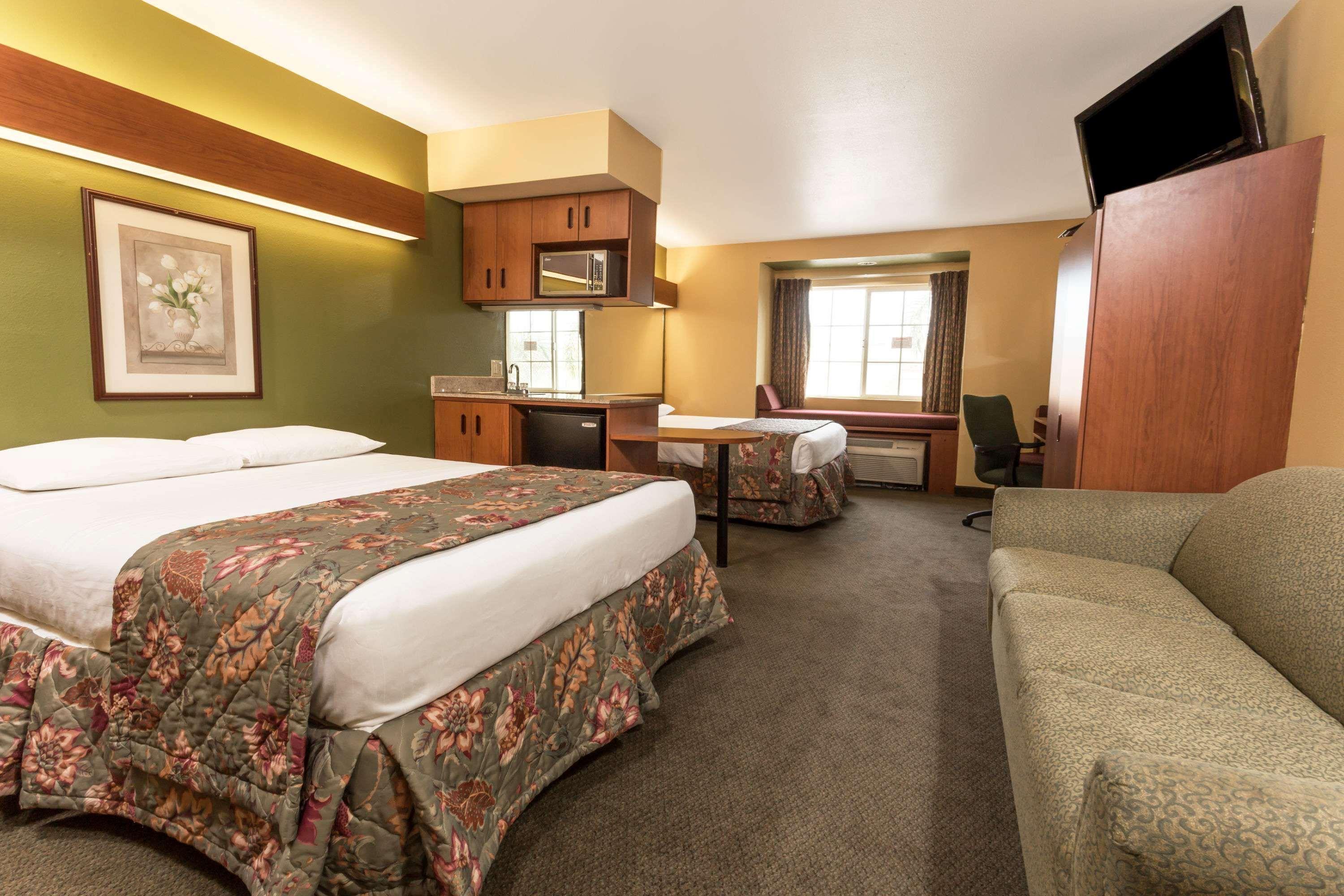 Microtel Inn & Suites By Wyndham Tracy Exterior photo