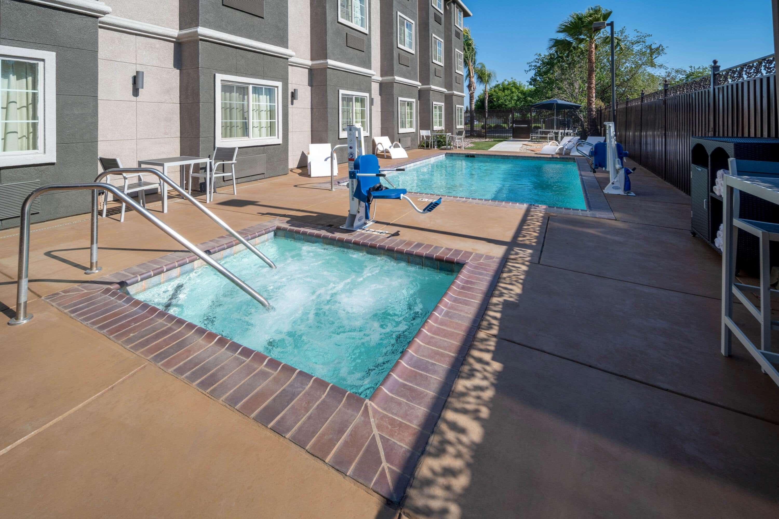 Microtel Inn & Suites By Wyndham Tracy Exterior photo