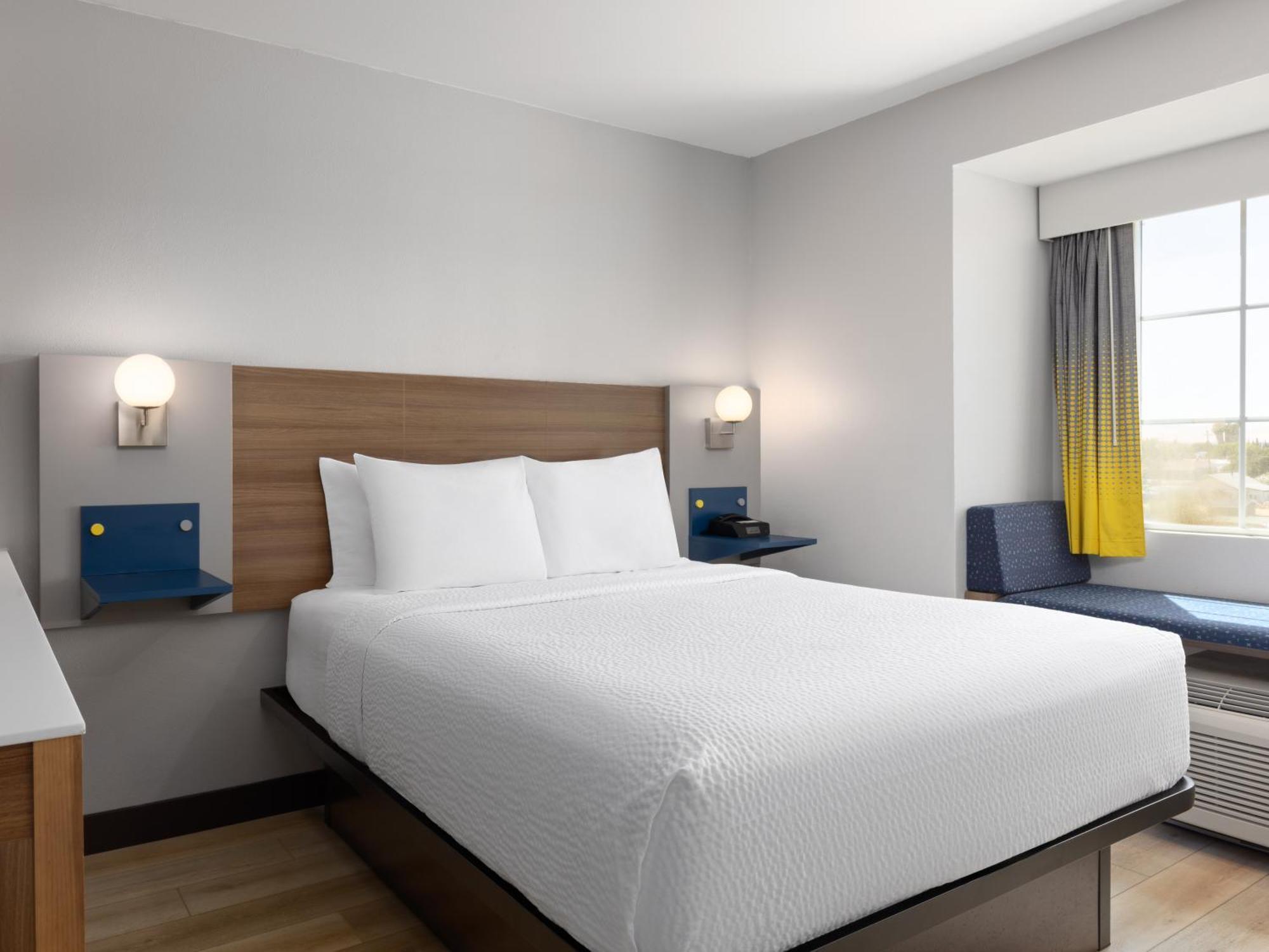 Microtel Inn & Suites By Wyndham Tracy Exterior photo