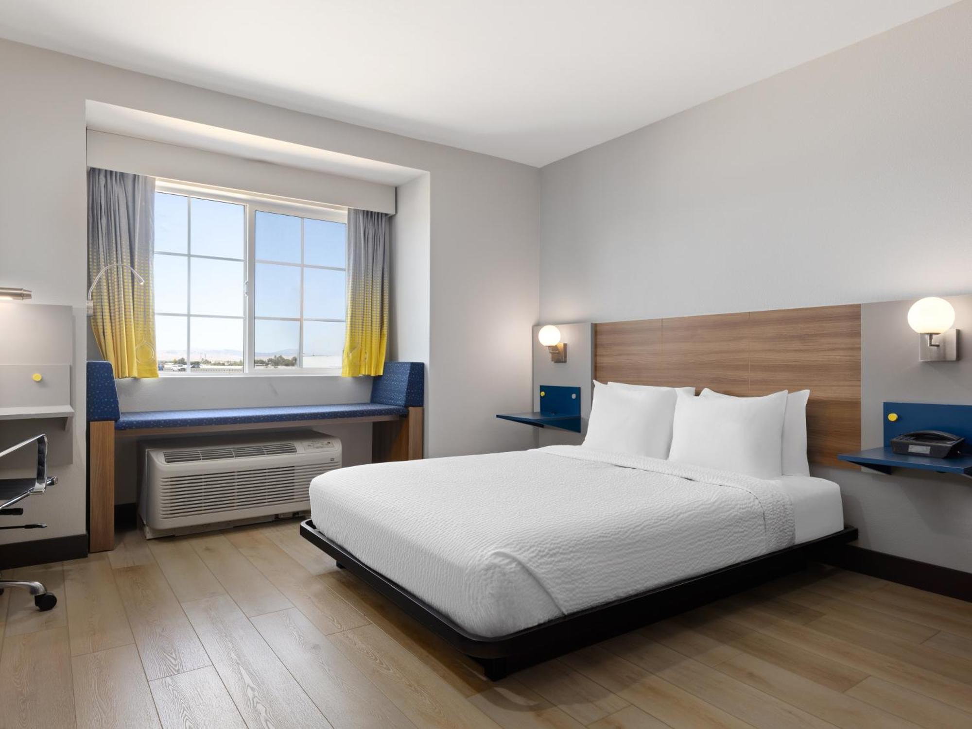 Microtel Inn & Suites By Wyndham Tracy Exterior photo