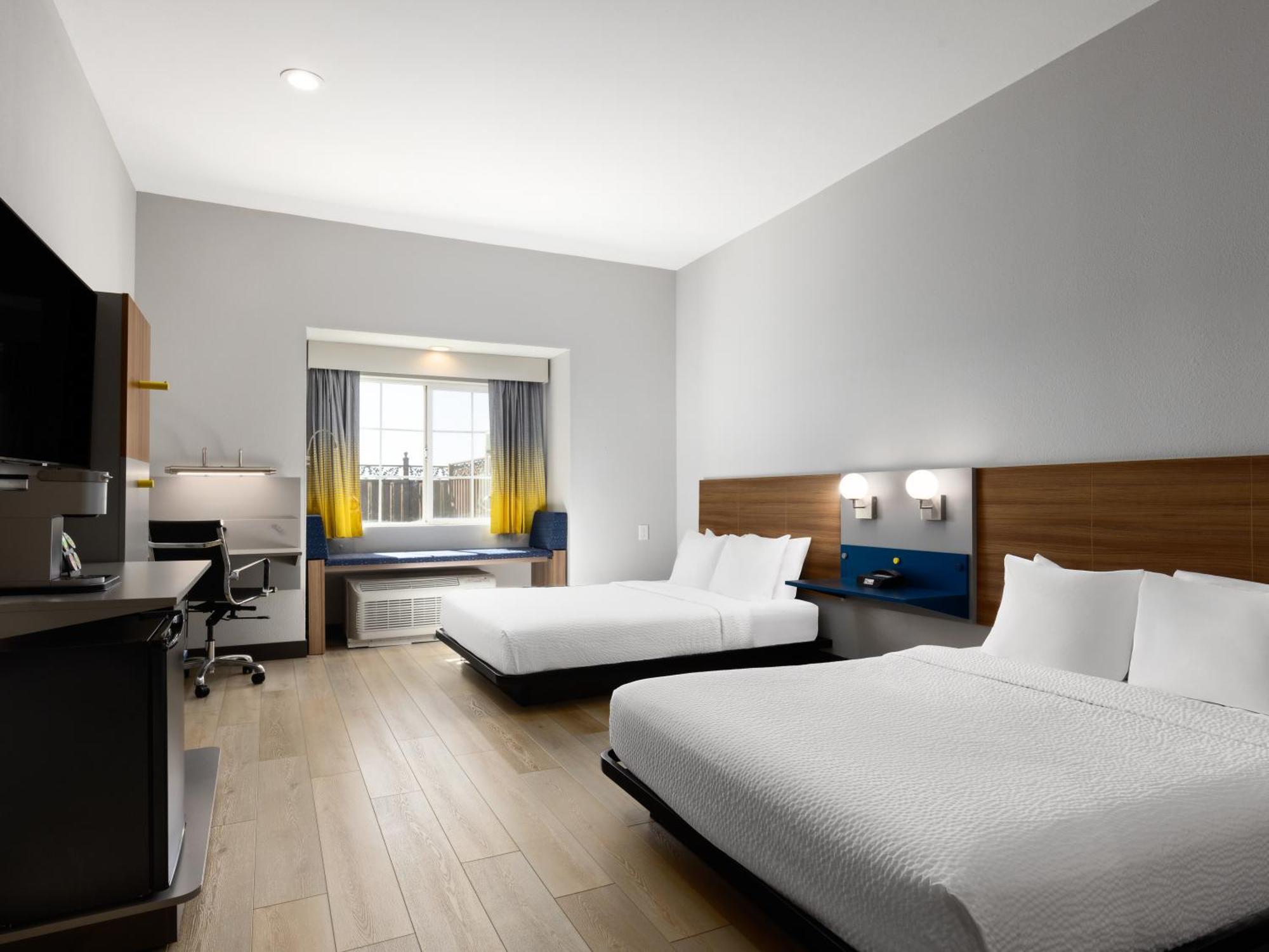 Microtel Inn & Suites By Wyndham Tracy Exterior photo