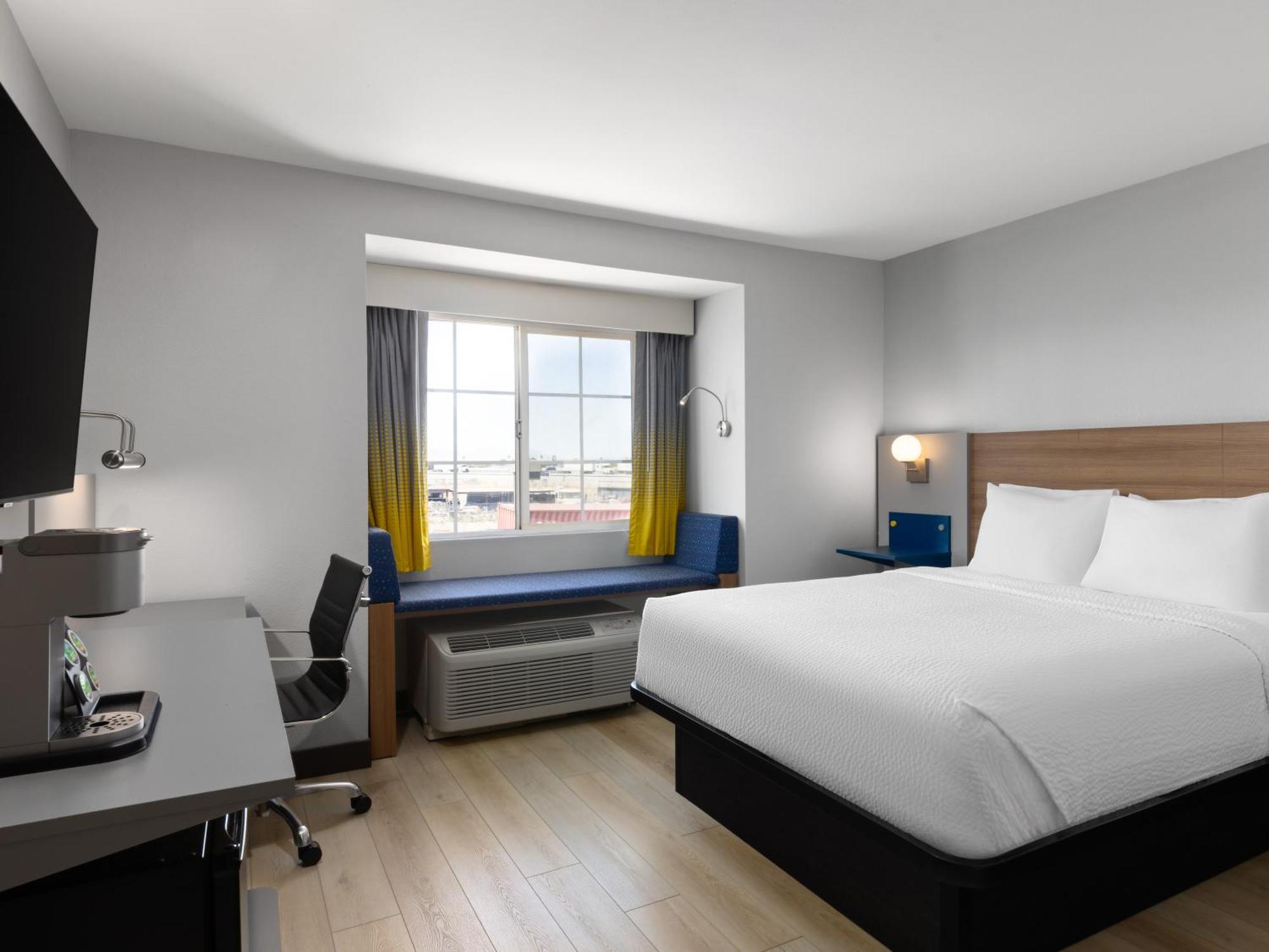 Microtel Inn & Suites By Wyndham Tracy Exterior photo