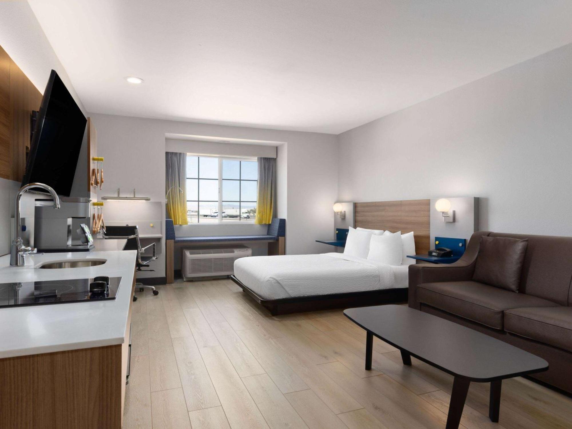 Microtel Inn & Suites By Wyndham Tracy Exterior photo